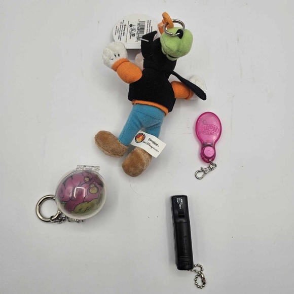 Disney Keychain Lot Toy Nightmare Before Christmas, Goofy, My Hero Academia, Wii - Picture 8 of 12